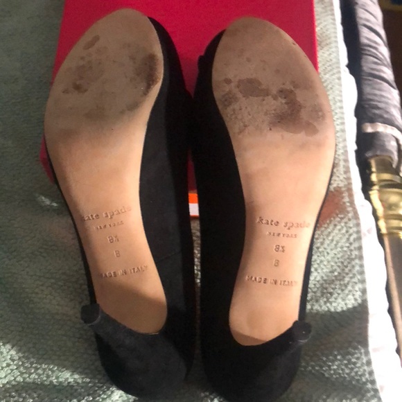 Beautiful Kate Spade Gina black suede pumps - Picture 3 of 4